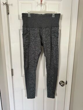 ATHLETA Exhale Stash Pocket Heel Tight in SoftLuxe Leggings